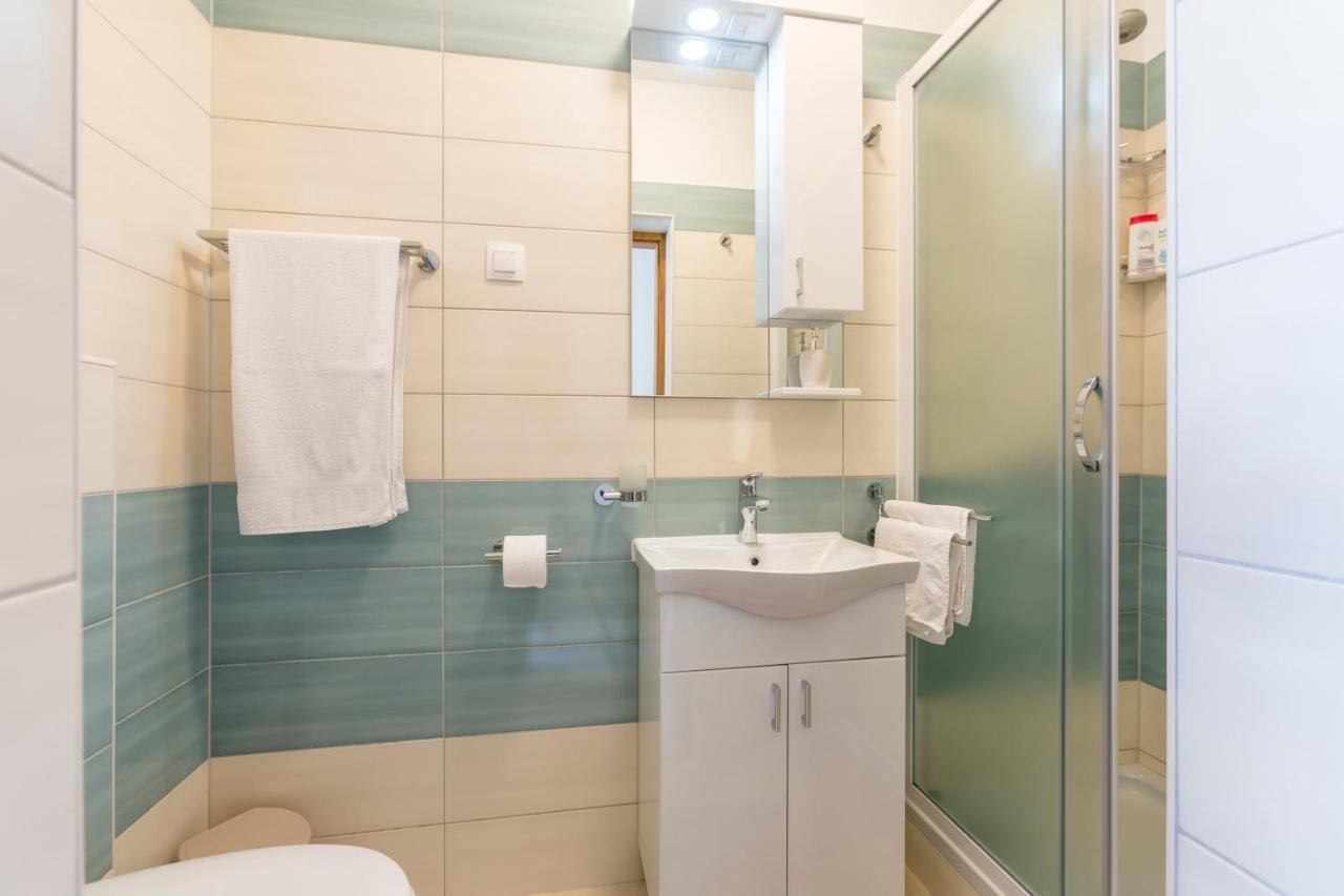 Apartmani Bezmalinovic Μπολ Εξωτερικό φωτογραφία